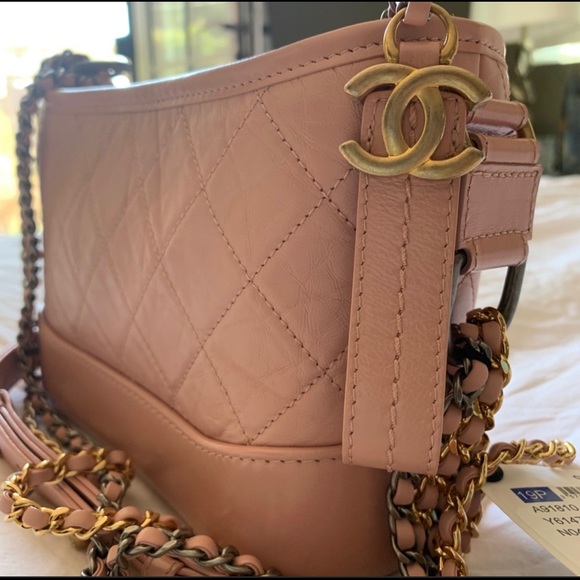 🌸Chanel Gabrielle Hobo Quilted Aged Calfskin Small🌸 - Picture 3 of 6